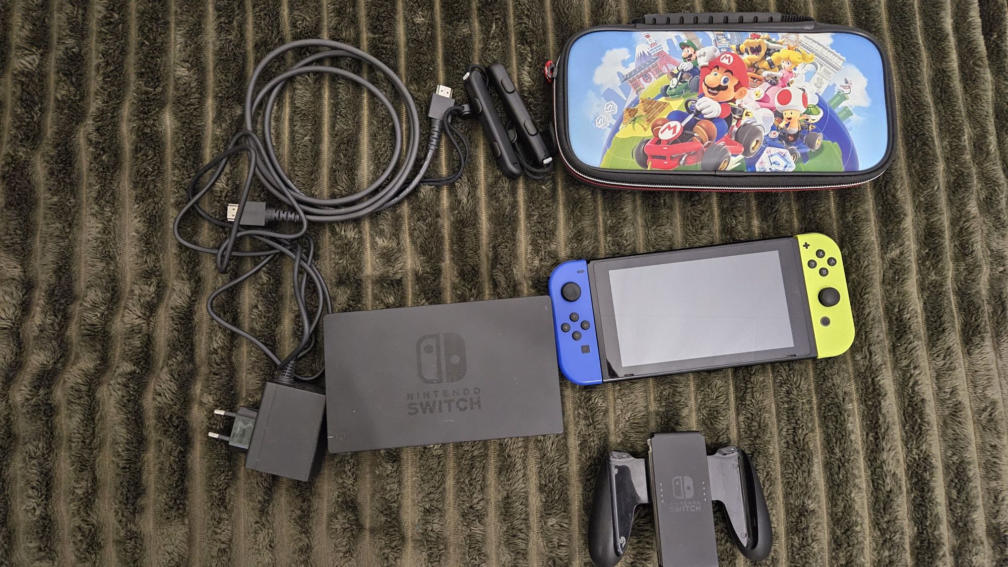 Nintendo switch  .