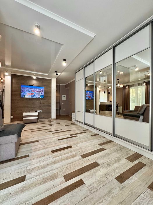 ApartPoltava КУТОВА ВАННА Стильна студія Корпусний парк,БАНК.чек