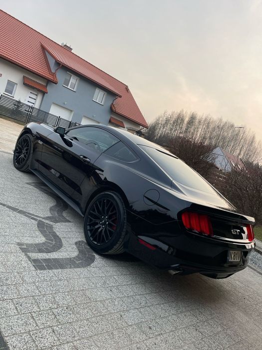 Ford Mustang GT manual