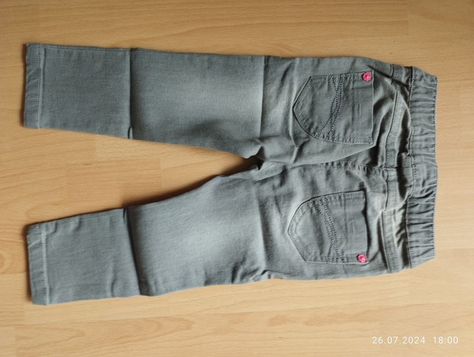 Spodnie jeansowe dziewczęce roz. 92