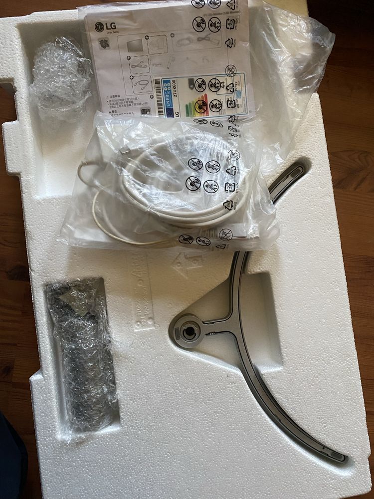 Monitor LG 27UK600-W 27" 4K UHD IPS
