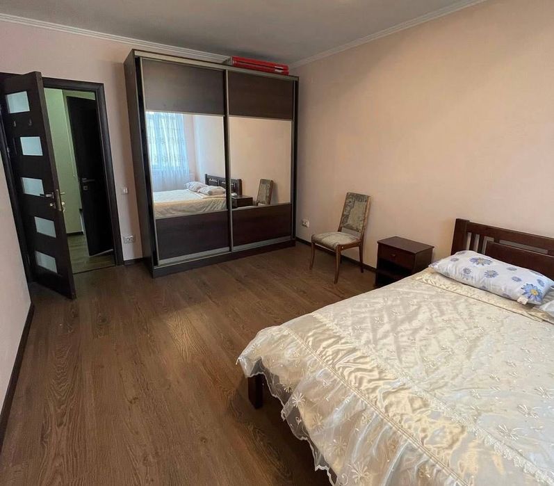 Оренда 3 км квартири біля стометрівки