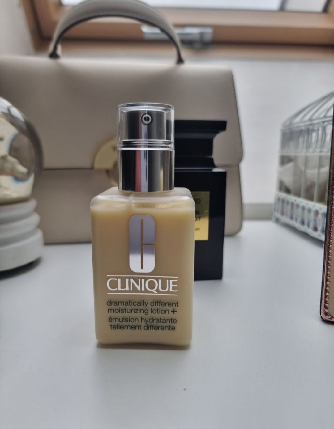 Clinique dramatically moisturizing lotion