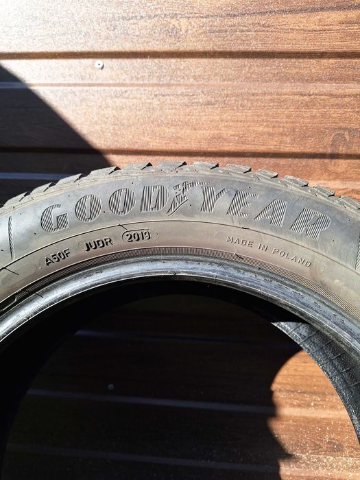 Komplet opon wielosezonowych Goodyear Vector 4 Seasons 205/55R16 91 V