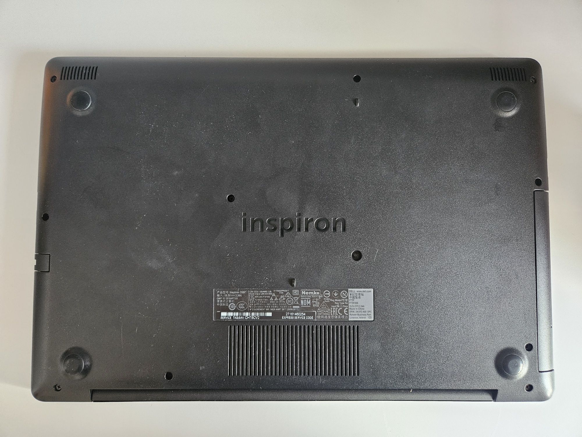 Dell Inspiron 3580 16GB i5 256GB Radeon 520