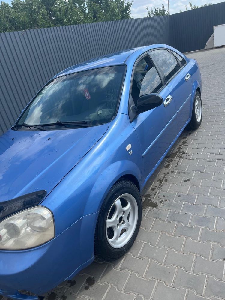 Продам lacetti 1.8