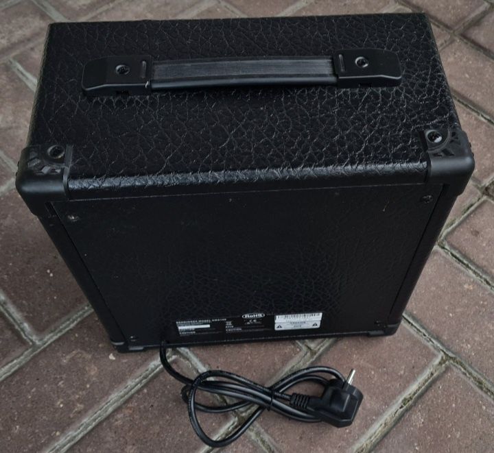 Wzmacniacz gitarowy Behringer GMA106