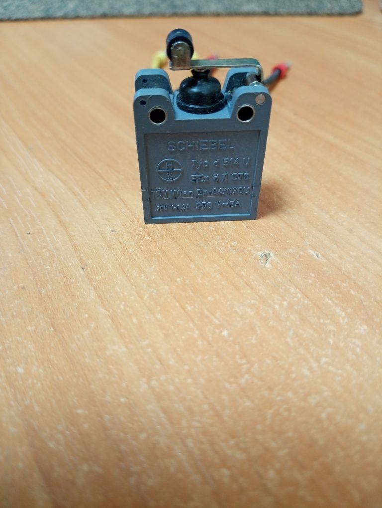 Концевой микровыключатель SCHIEBEL