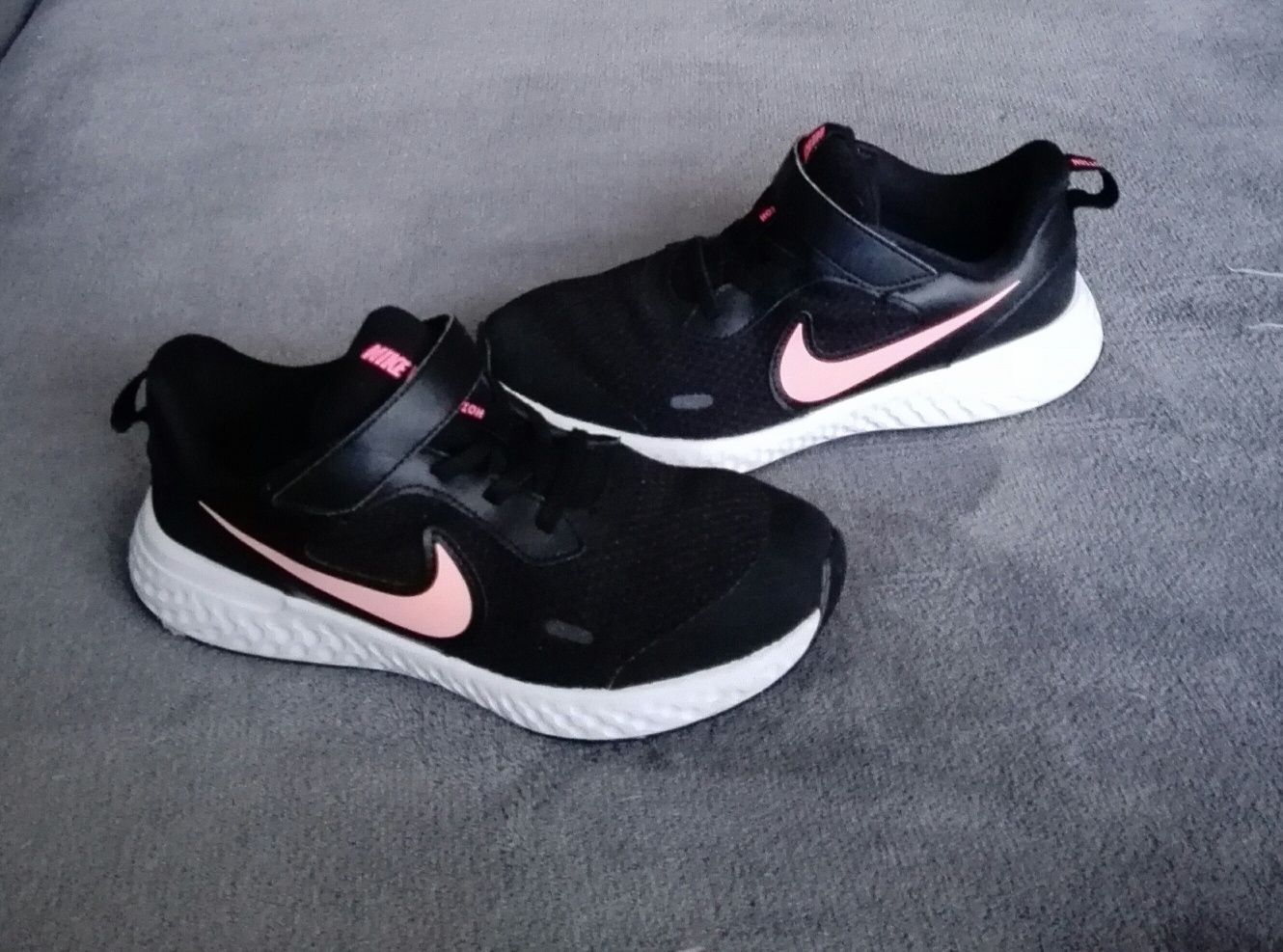 Nike oryginalne buty sportowe adidasy na rzepy rozm 35