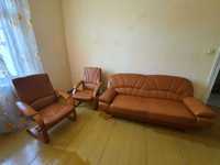 Komplet wypoczynkowy - kanapa oraz dwa fotele