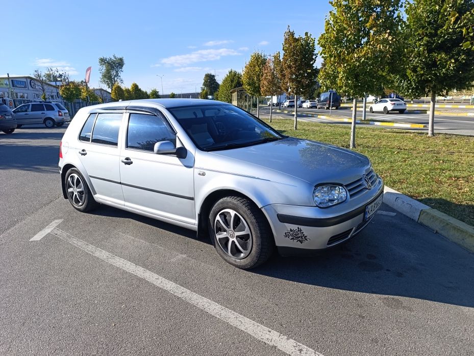 Продам легковий автомобіль Golf 4