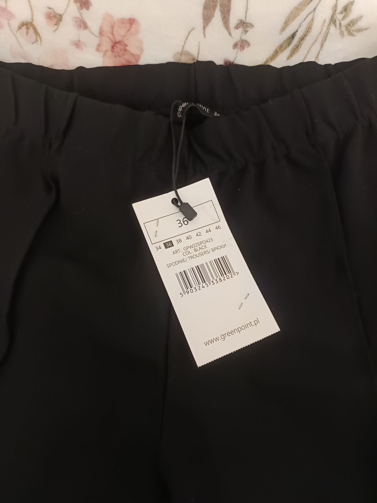 Legginsy damskie z zapiętkami