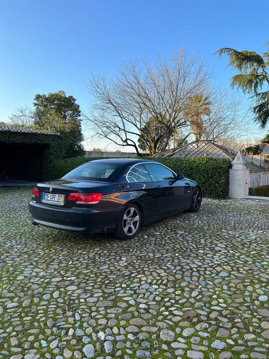 BMW 320d cabrio em BOM Estado