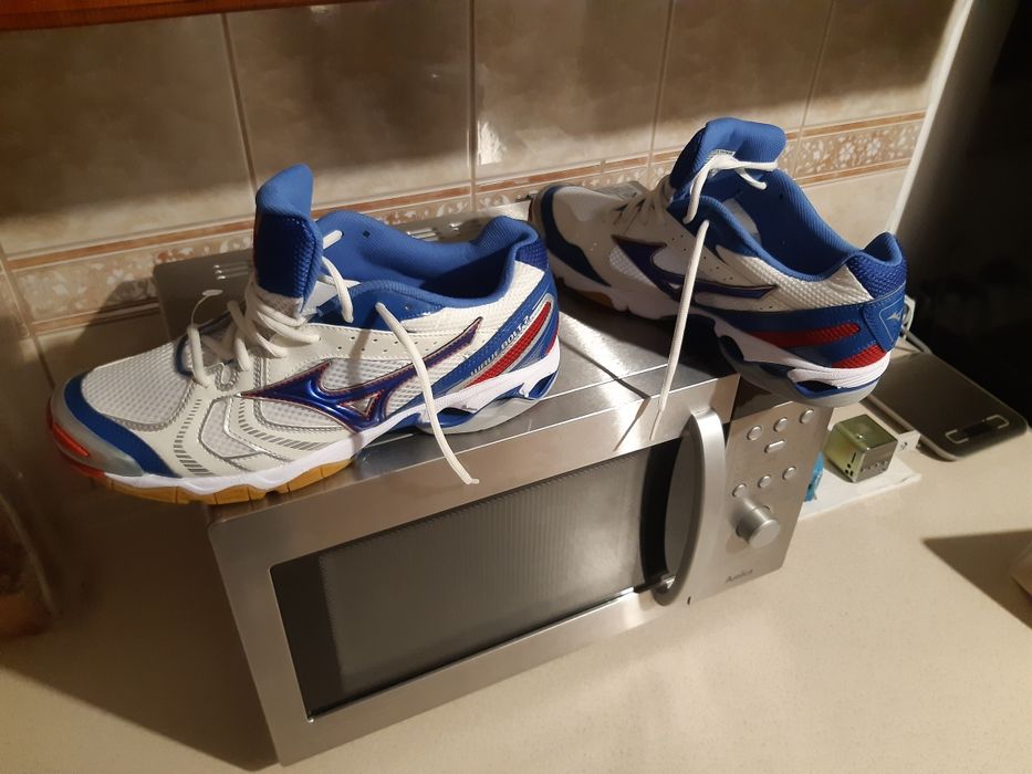 Sportowe damskie buty 38 i 39