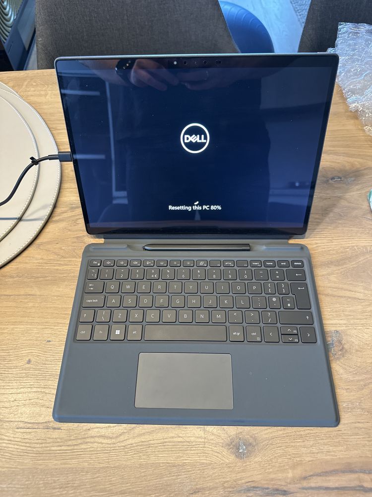 2w1 Dell Latitude 13 7320 Detachable i5- 1140G7 8/256 SSD W11 Pro