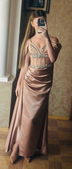 Продам сукню, вечірня , випускна