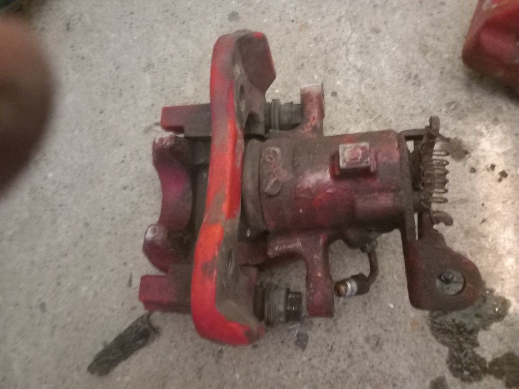 Do rowera zaciski tylne Renault Megane 3