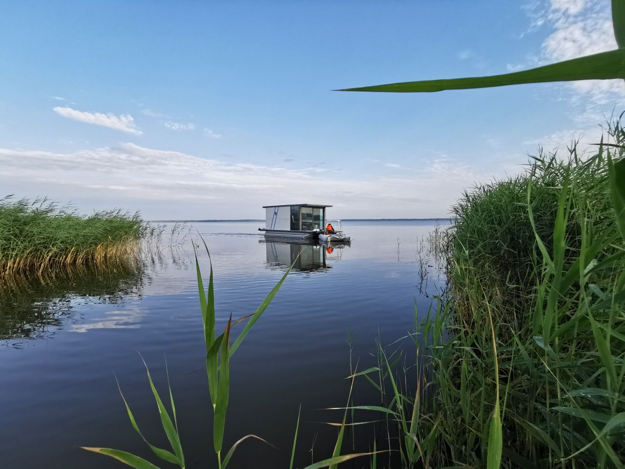 Houseboat dom na wodzie