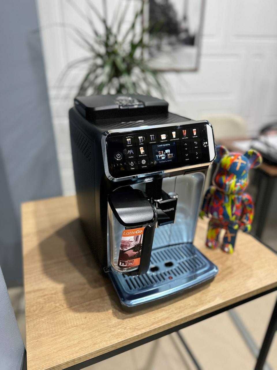 Кофемашина Philips Latte Go серии 5500