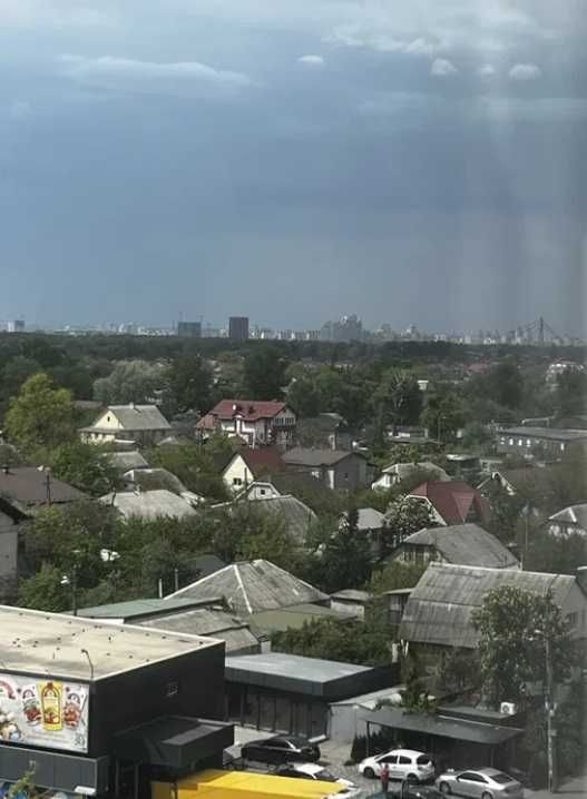 Продам 1-к квартиру 35 м2 с косметикой возле м. Левобережная!