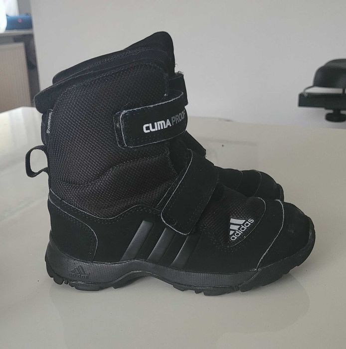 Zimowe buty chłopięce Adidas rozm. 30