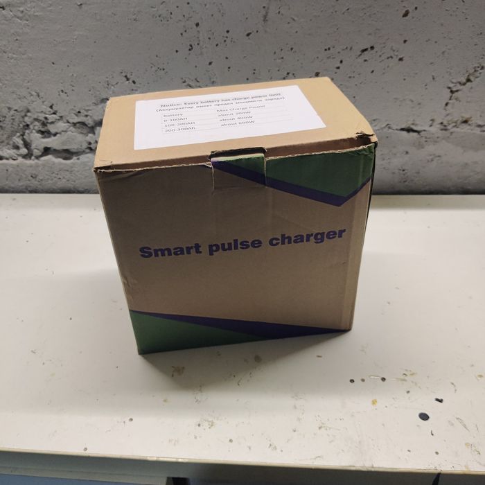 Зарядка автомобільна інтелектуальна