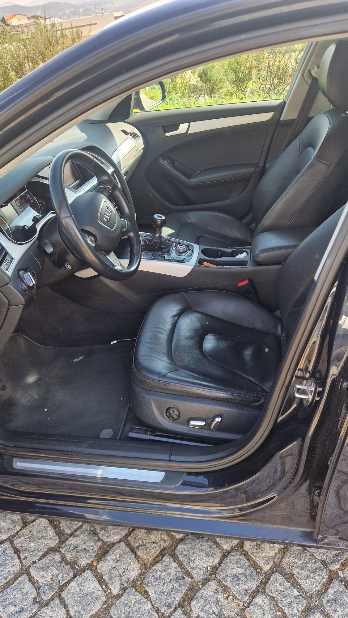 Vendo Audi A4 Avant (full extras)
