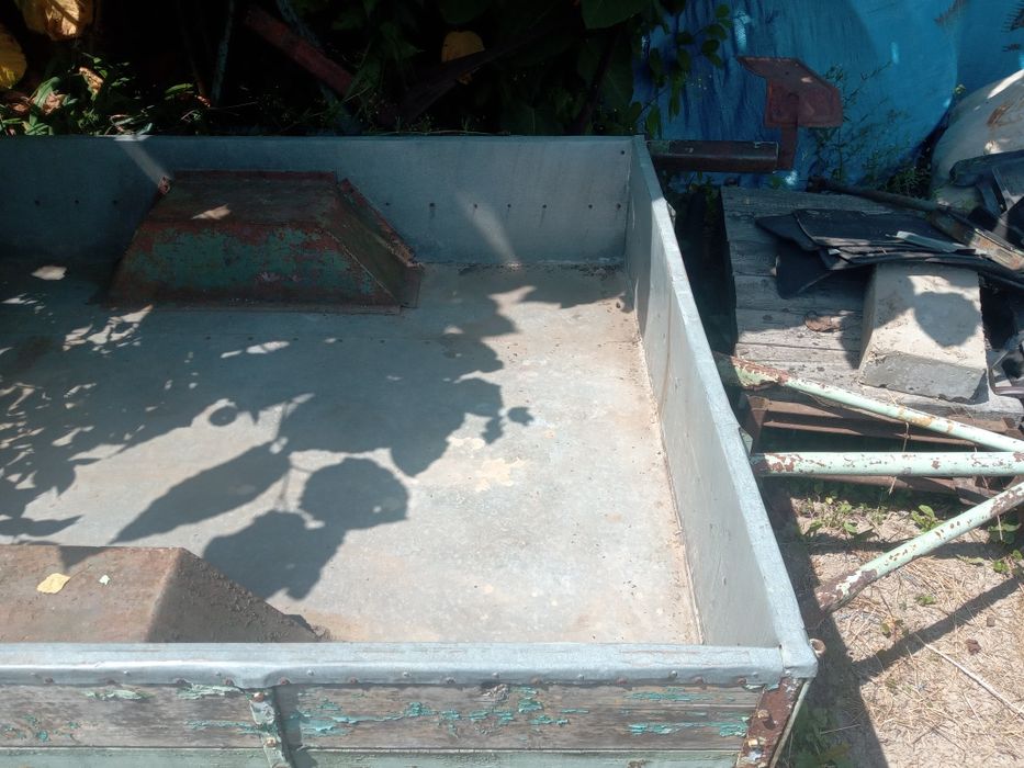 Przyczepka  sam do traktorka ogrodniczego