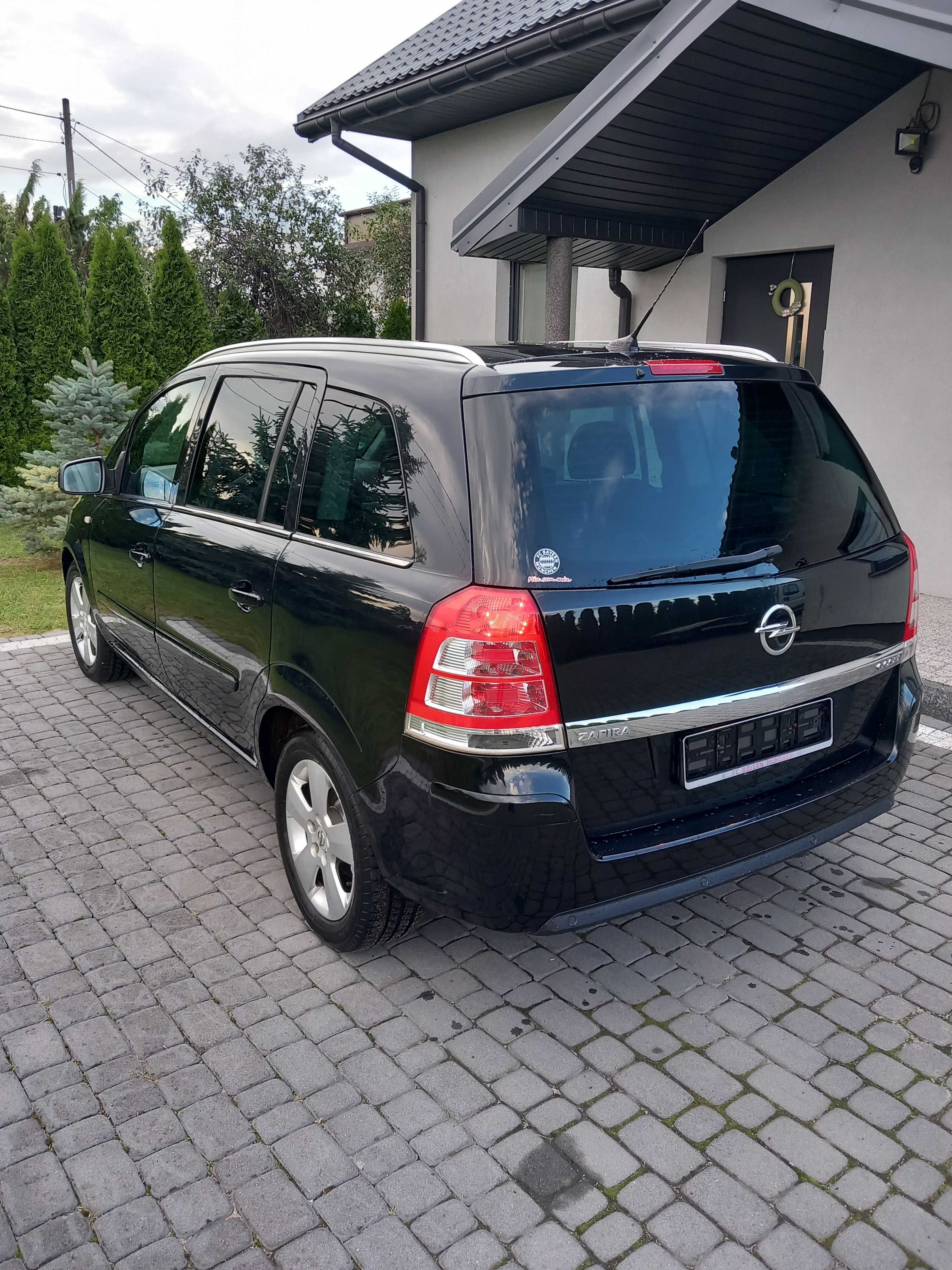 Śliczny Opel Zafira 1.7 125KM z  Xenon Nawigacja Niemiec Po Opłatach