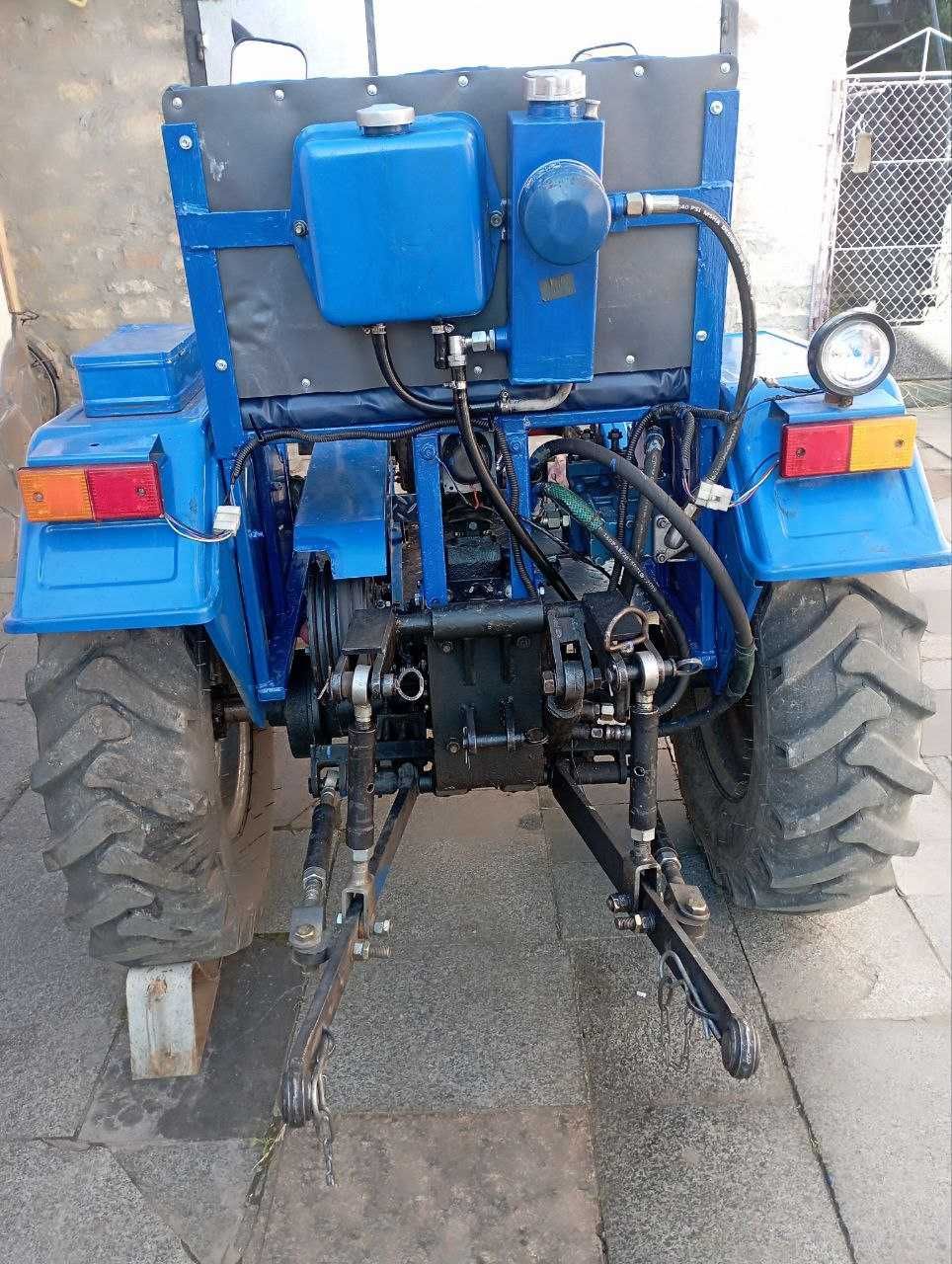Трактор  LIDER 18