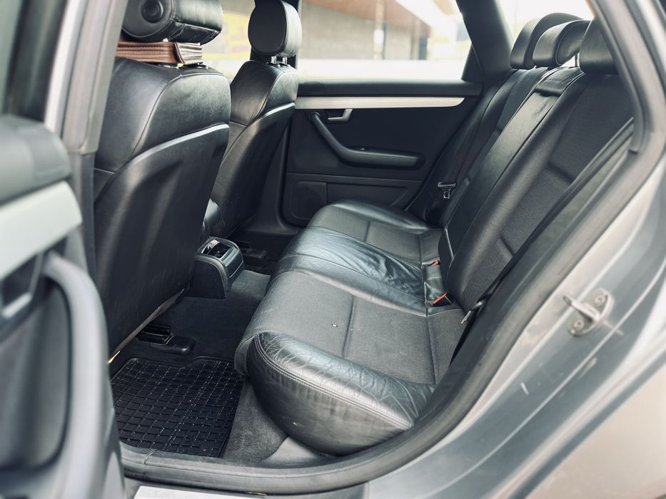 Свіжопригнана Audi A4B7 S-line 2004 рік