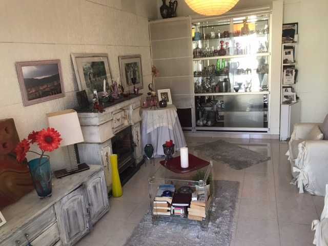 Imovel T3 Setubal, no Bairro Liceu c boas áreas para renovar