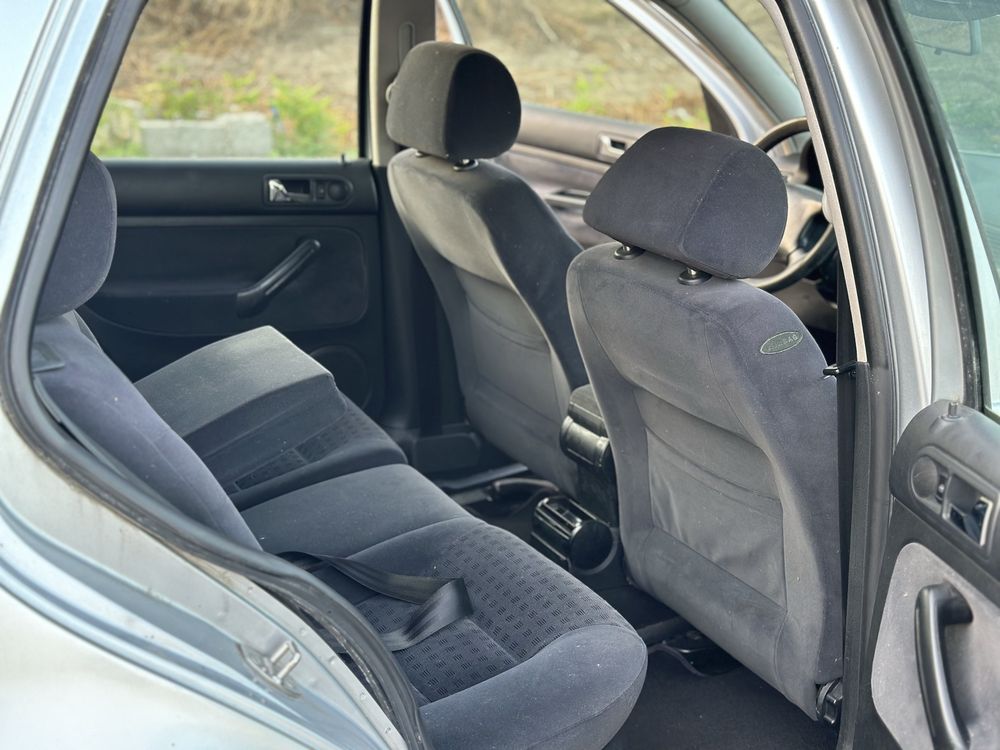 Vw Golf 1.4i com 2 registos