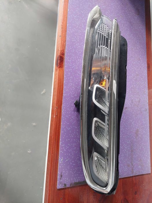 farolim luz diurna esq Citroen c3