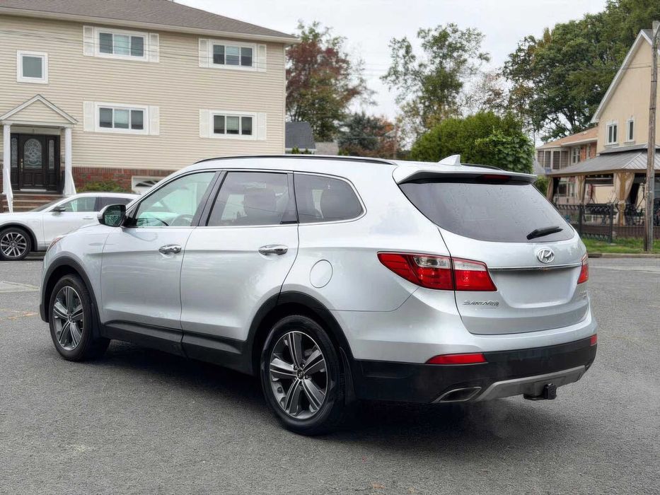 Hyundai Santa Fe Limited      2016