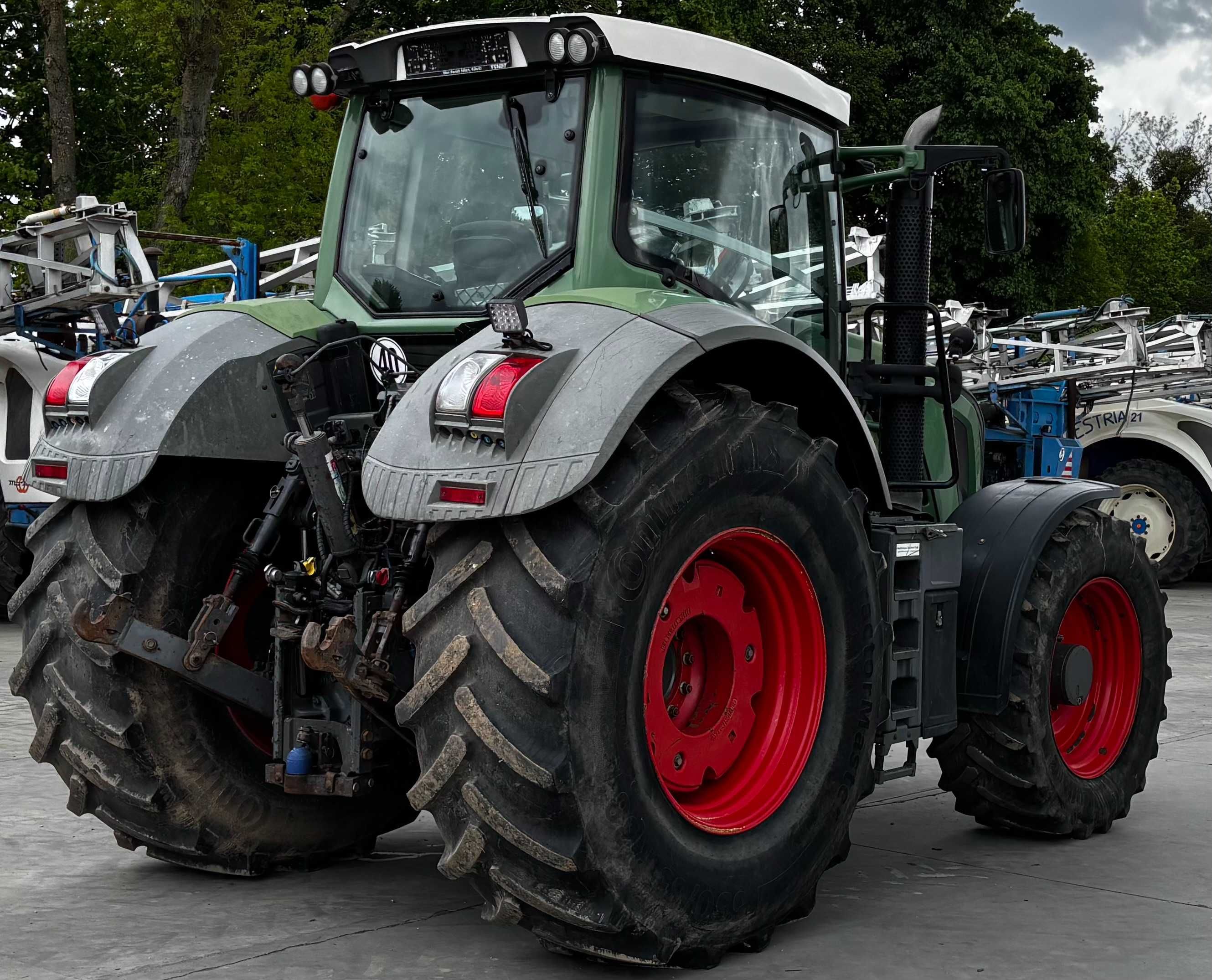 ciągnik rolniczy fendt 828 vario