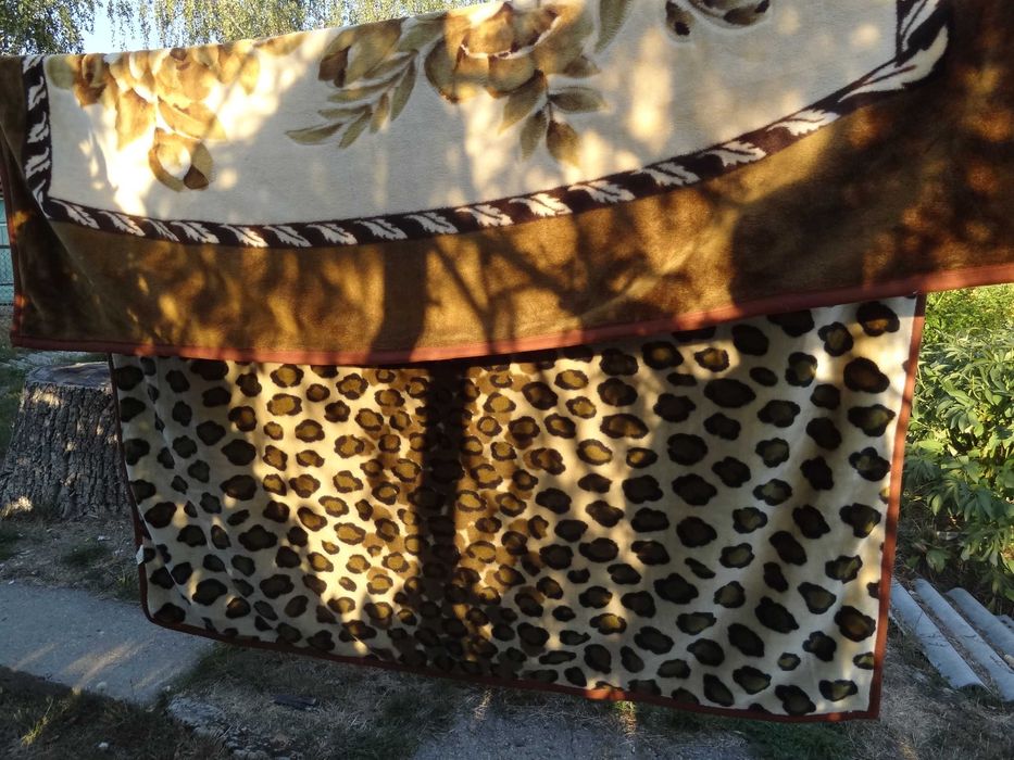 Большое теплое  красивое одеяло 2.30х 2м