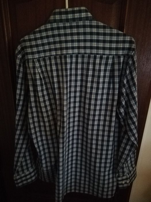 Camisa aos quadrados