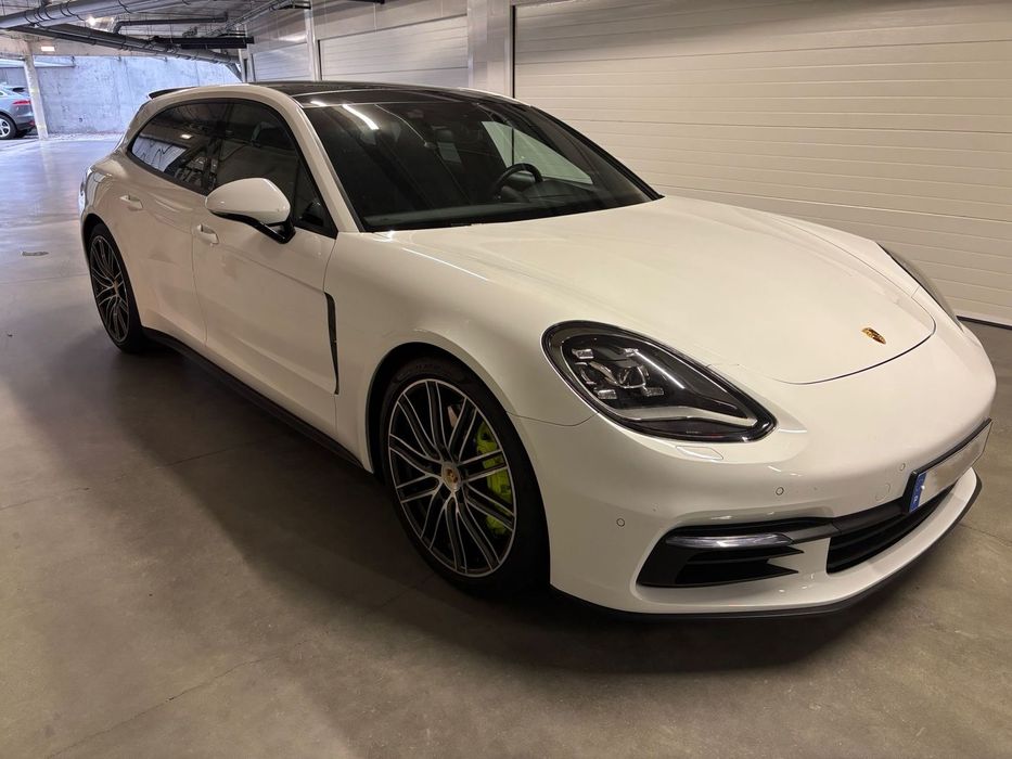 Porsche Panamera Sport Turismo 4 E-Hybrid