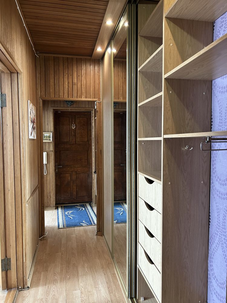 Оренда 3-кімнатна квартира 68 м², Київ, Оболонський р-н, Івасюка 48