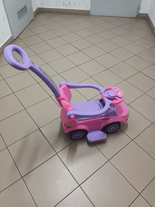 Jeździk dla dziewczynki