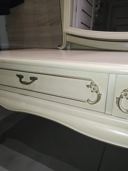 ,Witryna ,Toaletka ,Ludwik