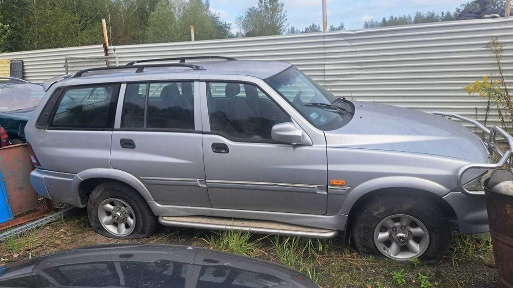 drzwi prawe  przód SsangYong Musso 2.7 CDi