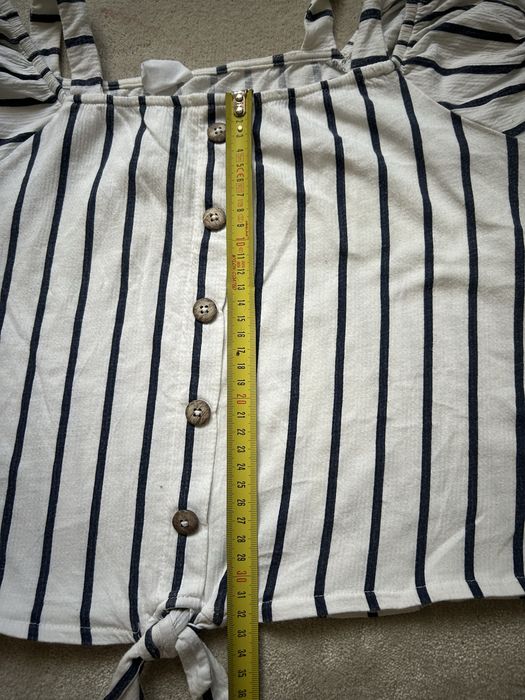 Letnia koszulka w biało-czarne paski z opadającymi rękawami Zara S