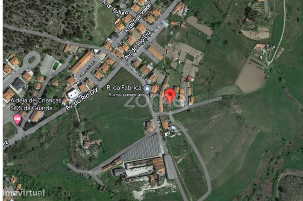 Terreno rústico com possibilidade de construção
