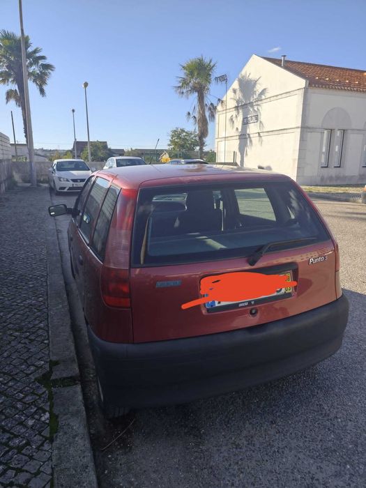 Vendo Fiat Punto S - Carro em excelente condições 121 km.