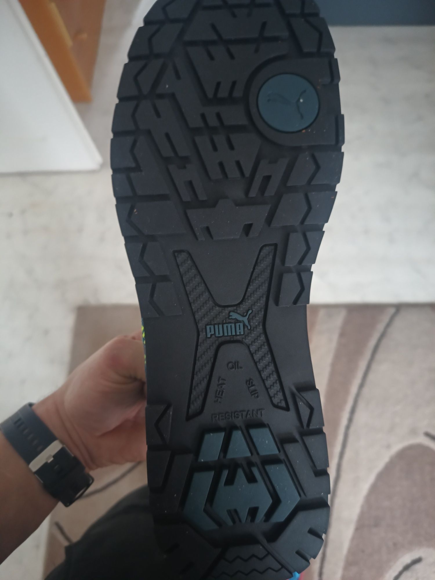 Sprzedam buty robocze firmy Puma z blachą