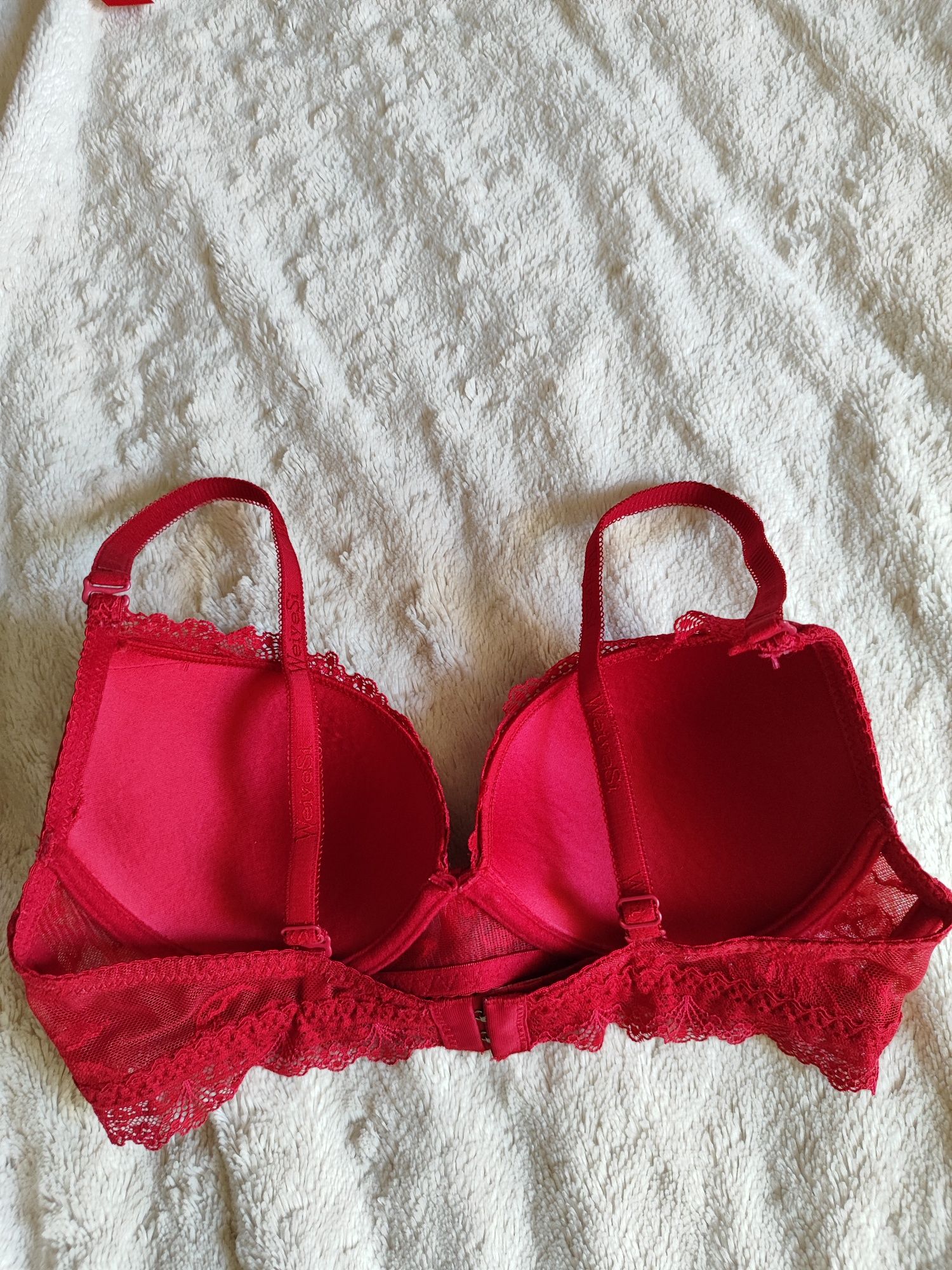 Biustonosz push up czerwony 75 C