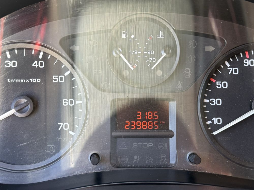 Peugeot Partner 2012, Com sistema Frio.