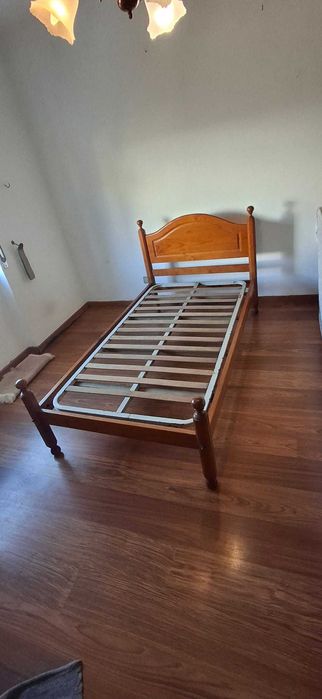 Cama individual usada